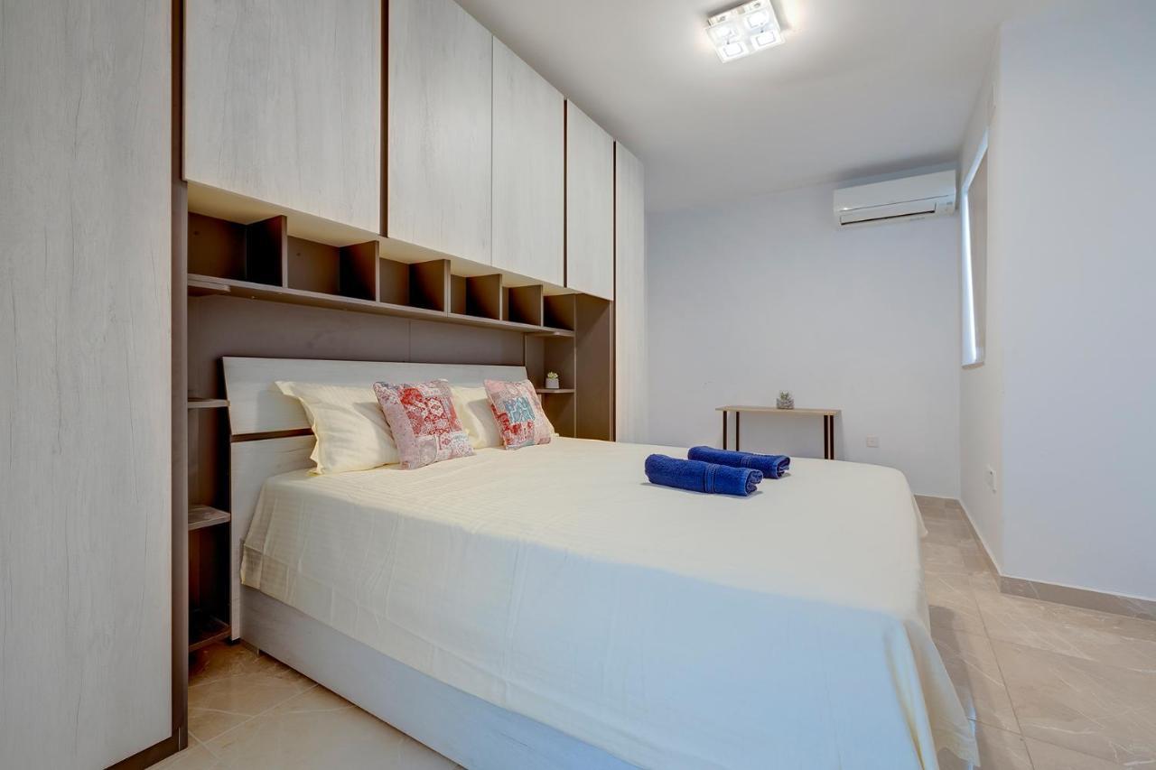 Modern 2Br Apartment In Central St Julian'S Saint Julian's Bagian luar foto